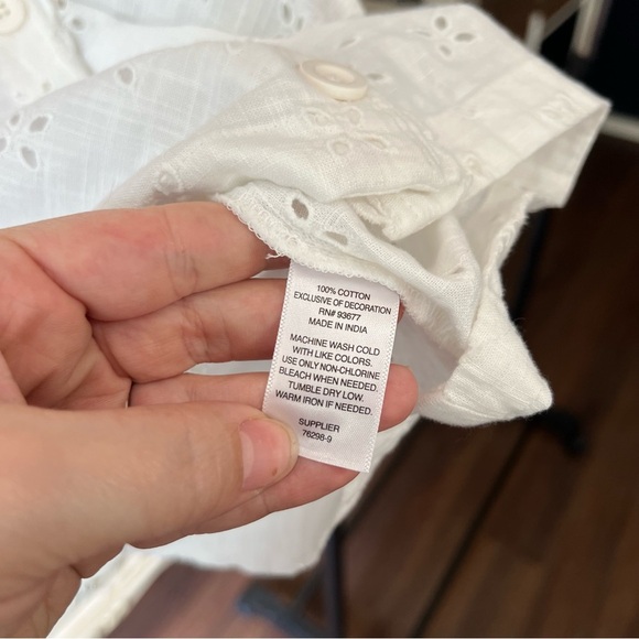 A New Approach Cotton Eyelet Front Button Tank Top Vest - Picture 5 of 6